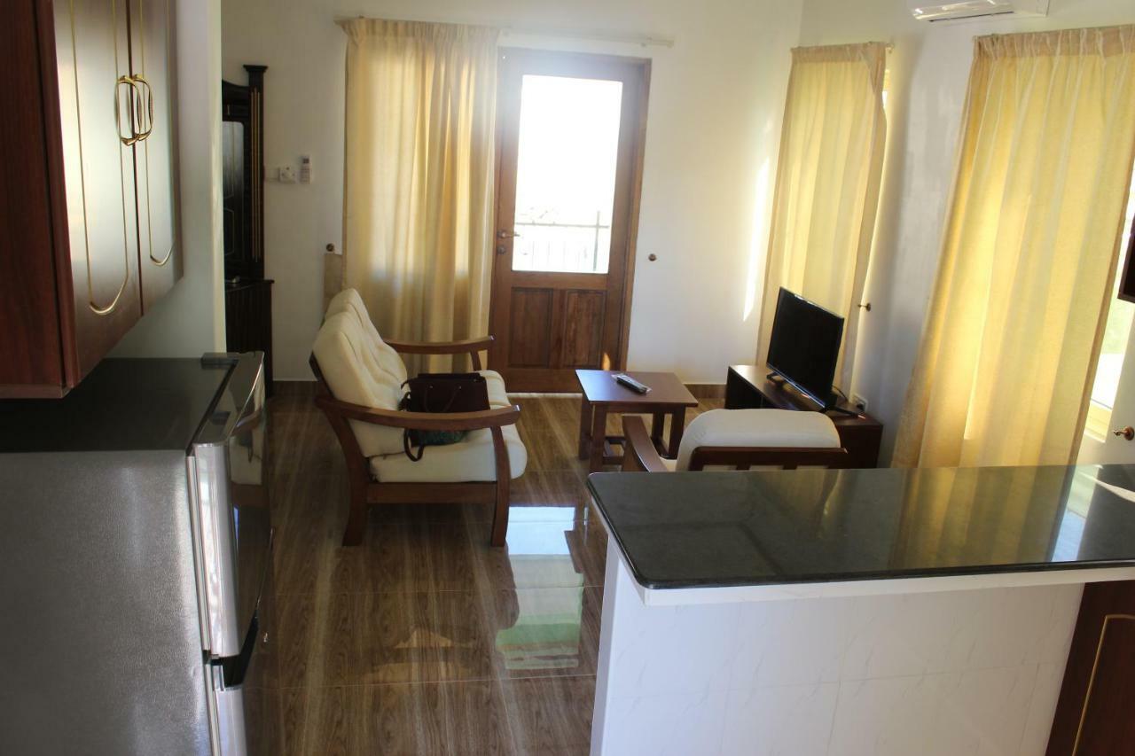 Chez Antoine Apartments Grand Anse  Bagian luar foto